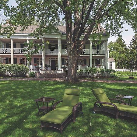 Montrose Inn 벨리빌 외부 사진