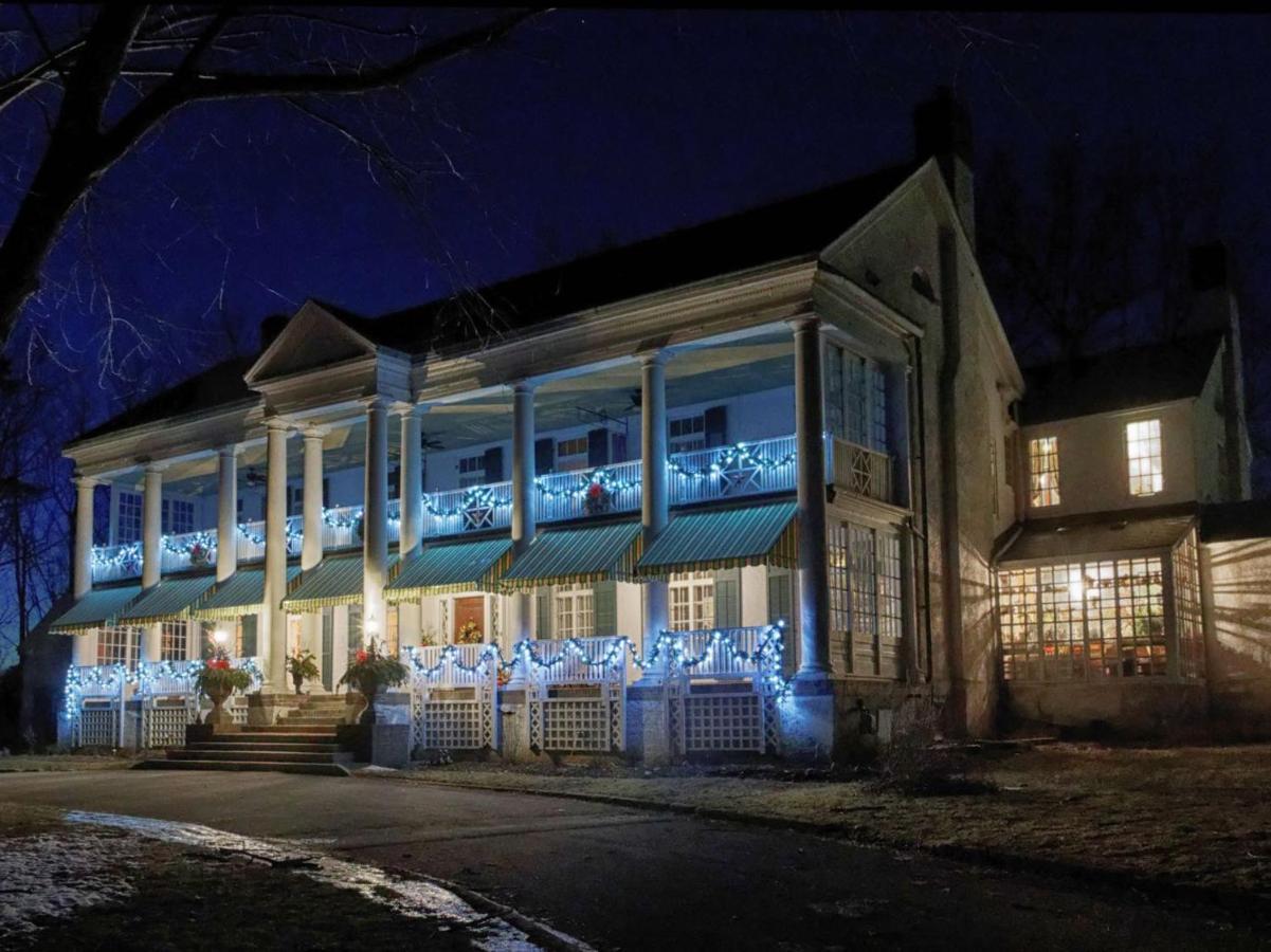 Montrose Inn 벨리빌 외부 사진