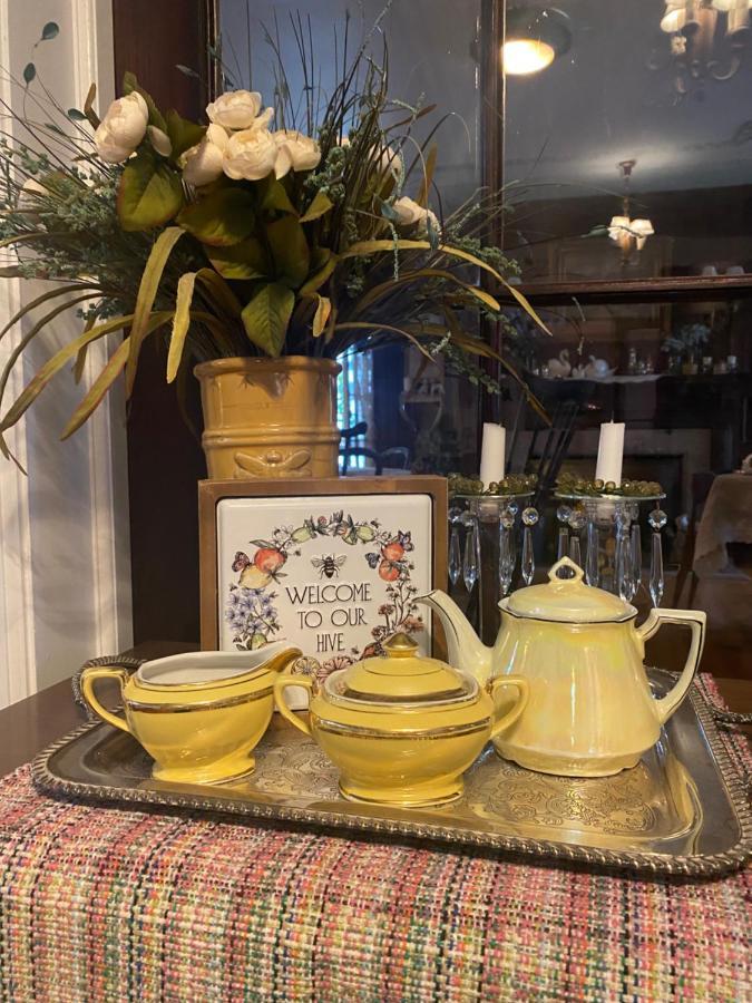 Montrose Inn 벨리빌 외부 사진